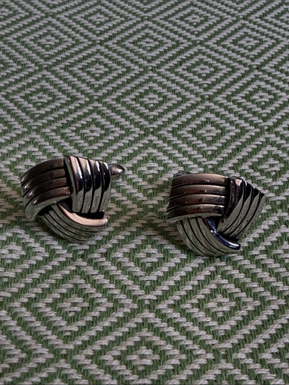 SWANK Silver-Tone Ribbed Knot Cufflinks
